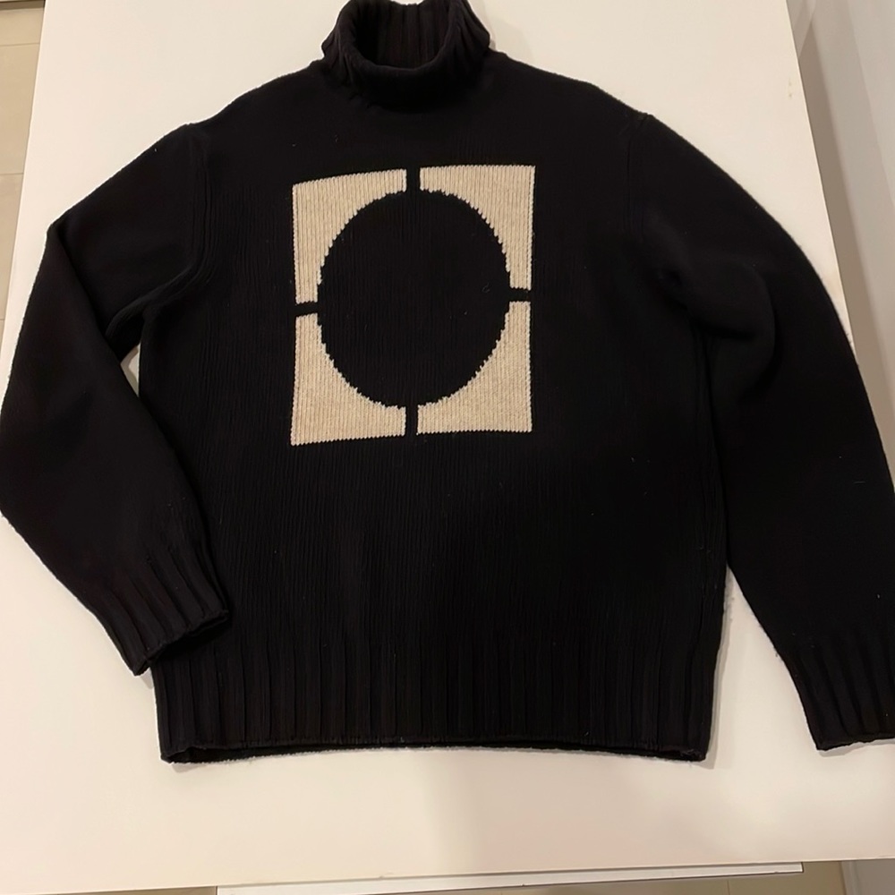 Men,s M 100%. Virgin wool black/ivory turtleneck sweater. Made Italy,Hugo Boss